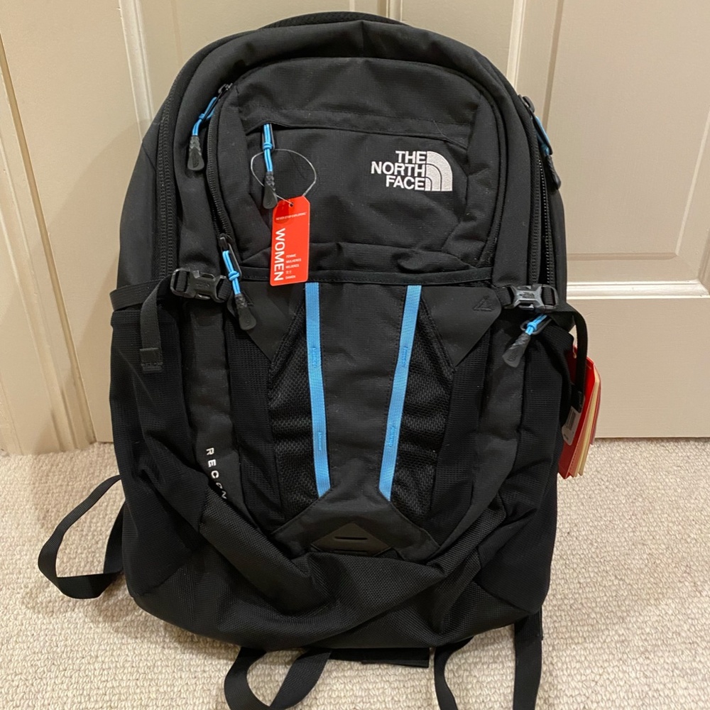 The North Face Women's Recon Backpack TNF Black/Ethereal Blue